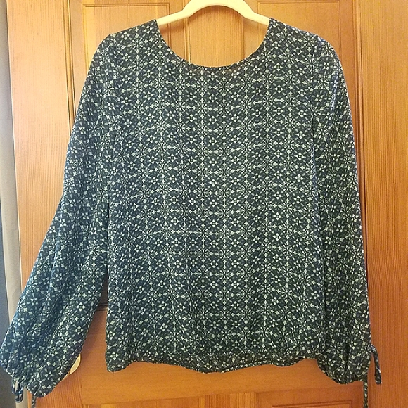 Finn & Grace Navy Stained Glass Patterned Women's Blouse | Western | Tie Sleeve - Picture 1 of 7